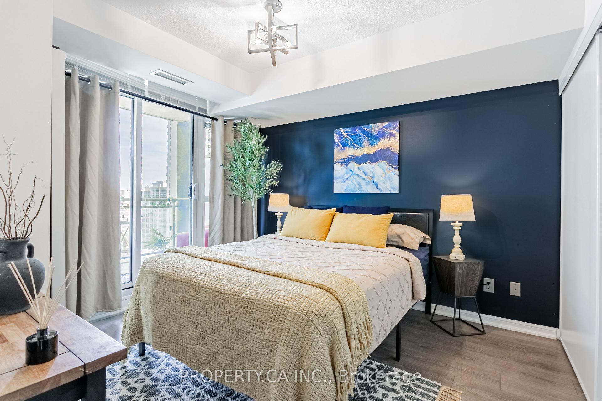 2 Bedrooms Condo at 35 Bastion, Toronto For sale