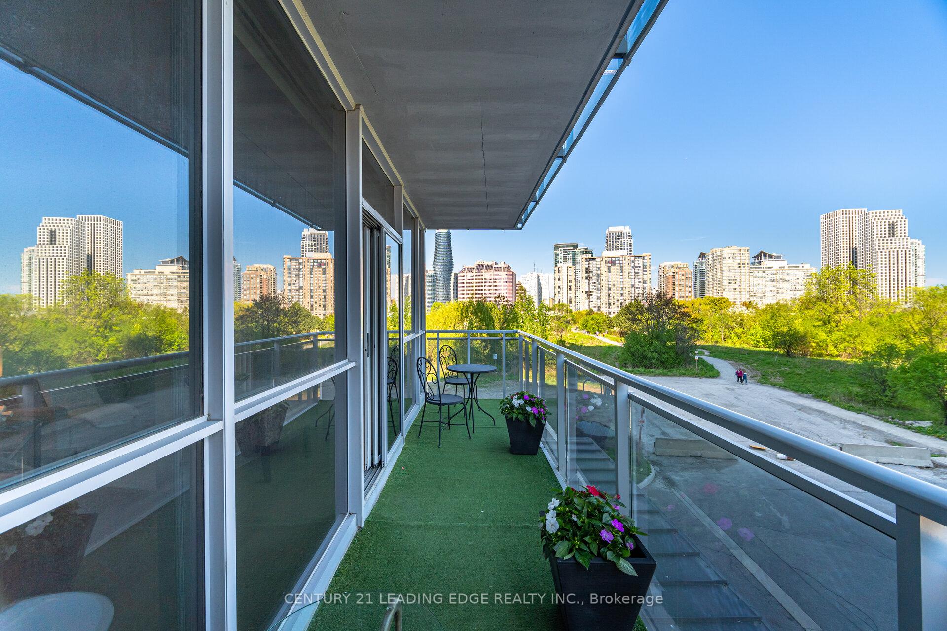 3 Bedrooms Co-op at 223 Webb, Mississauga For sale