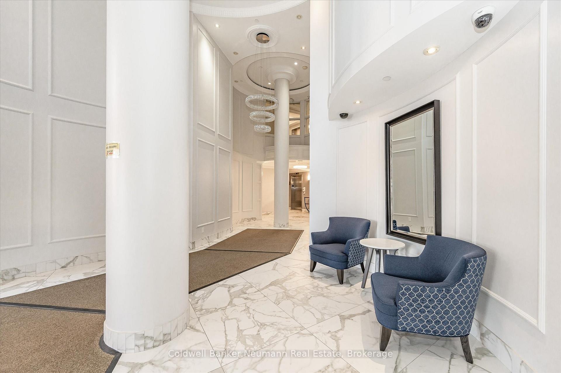 1 Bedroom Condo at 40 Old Mill, Oakville For sale
