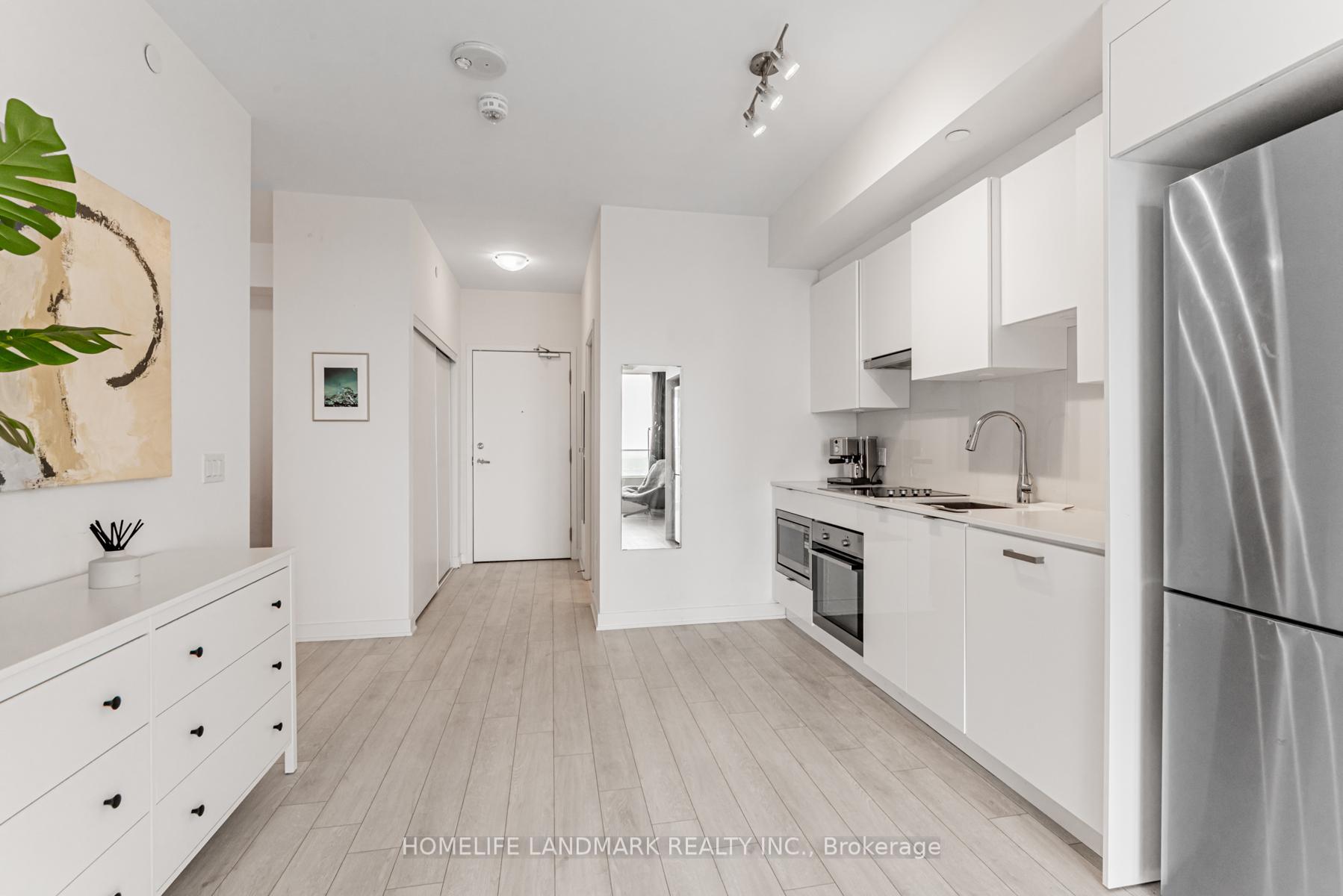 2 Bedrooms Condo at 195 Redpath, Toronto For sale