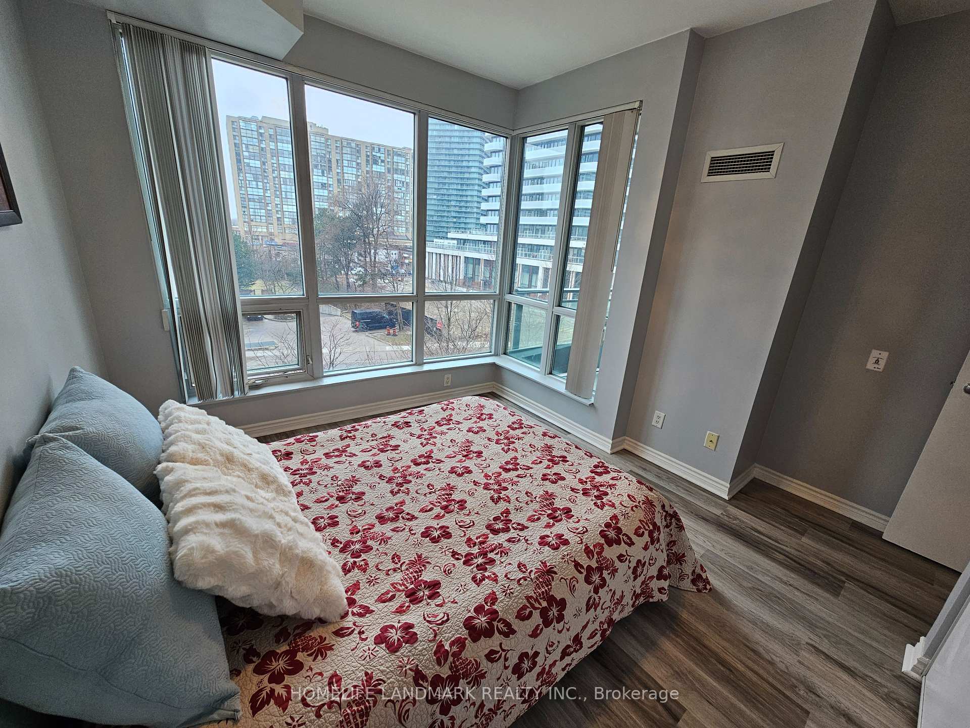 1 Bedroom Condo at 60 Byng, Toronto For sale