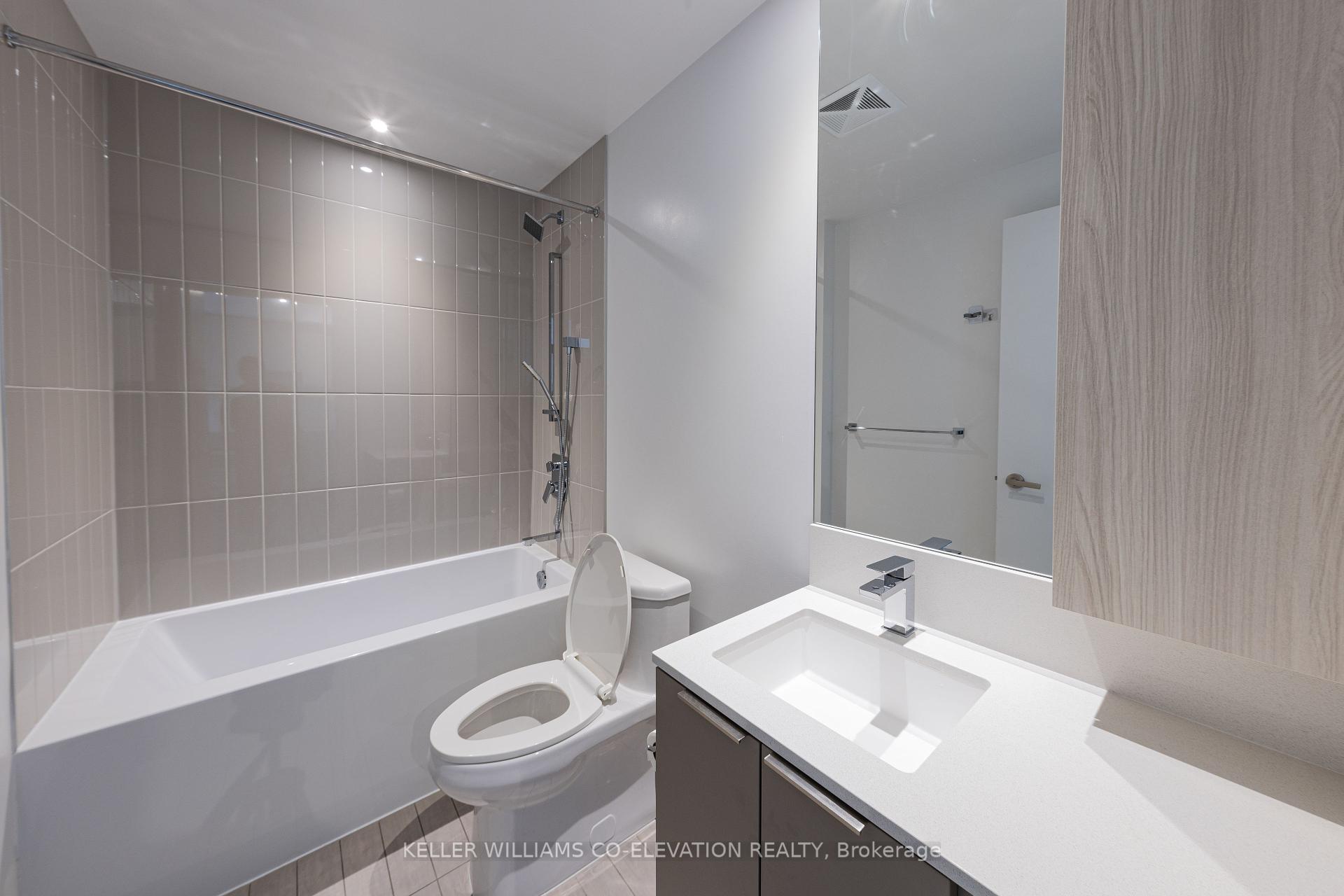 1 Bedroom Condo at 3900 Confederation, Mississauga For sale