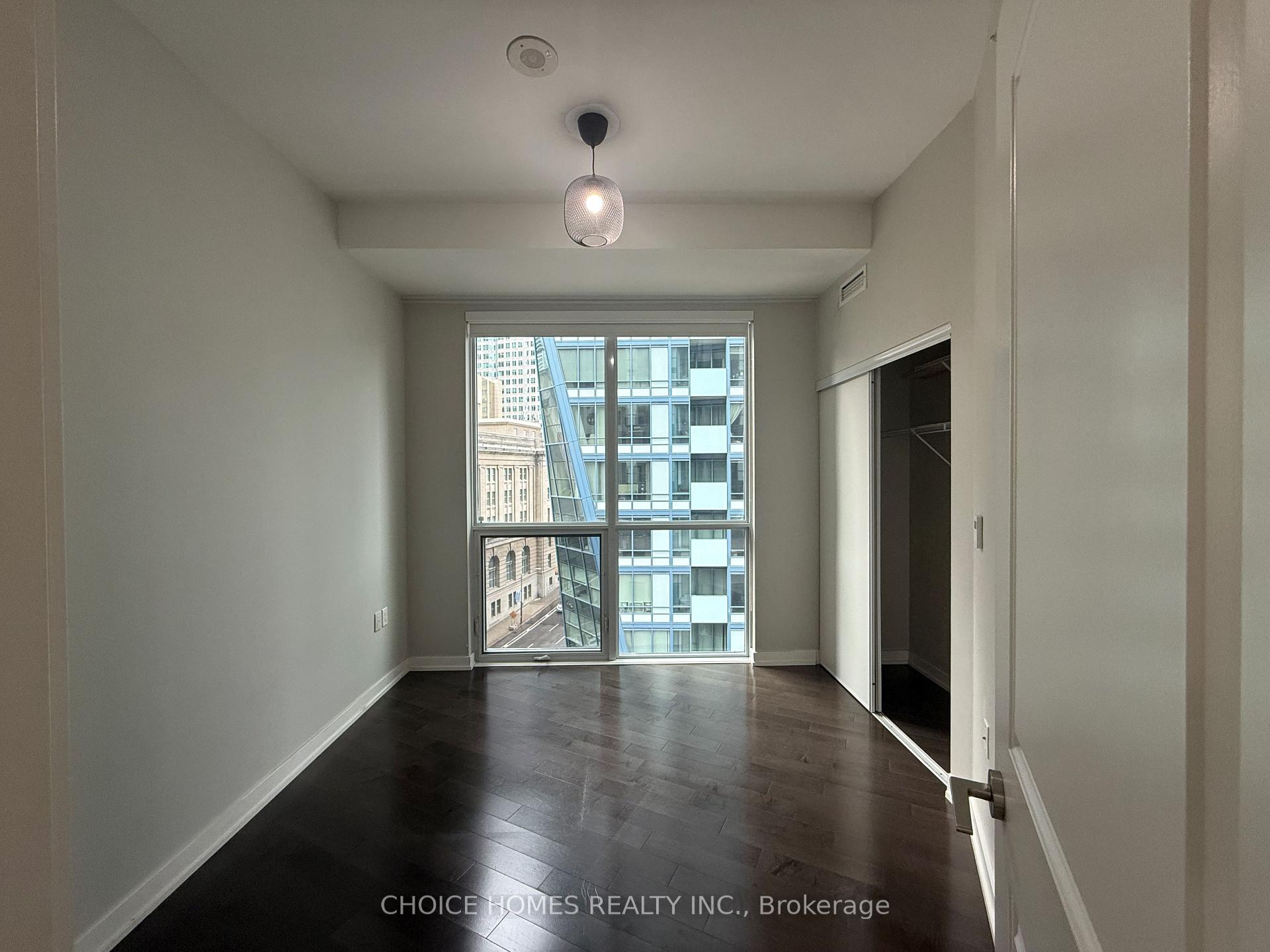 2 Bedrooms Condo at 1 The Esplanade,  Toronto For sale
