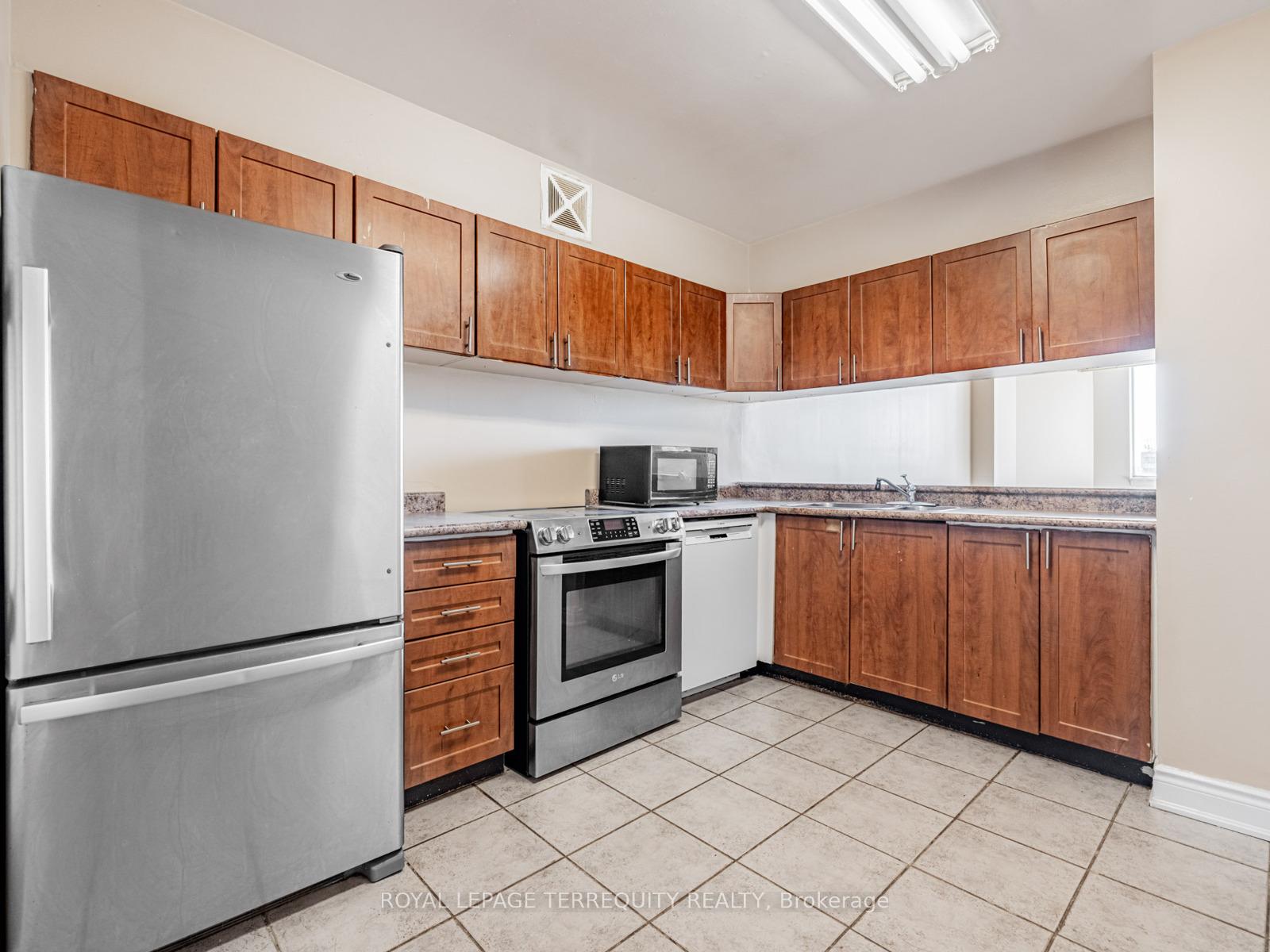 3 Bedrooms Condo at 234 Albion, Toronto For sale
