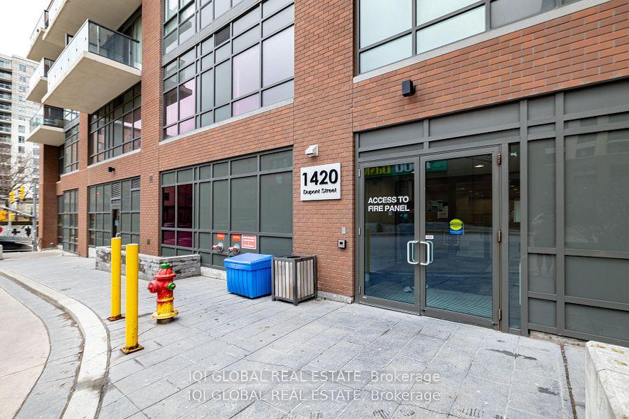 2 Bedrooms Condo at 1420 Dupont, Toronto For sale