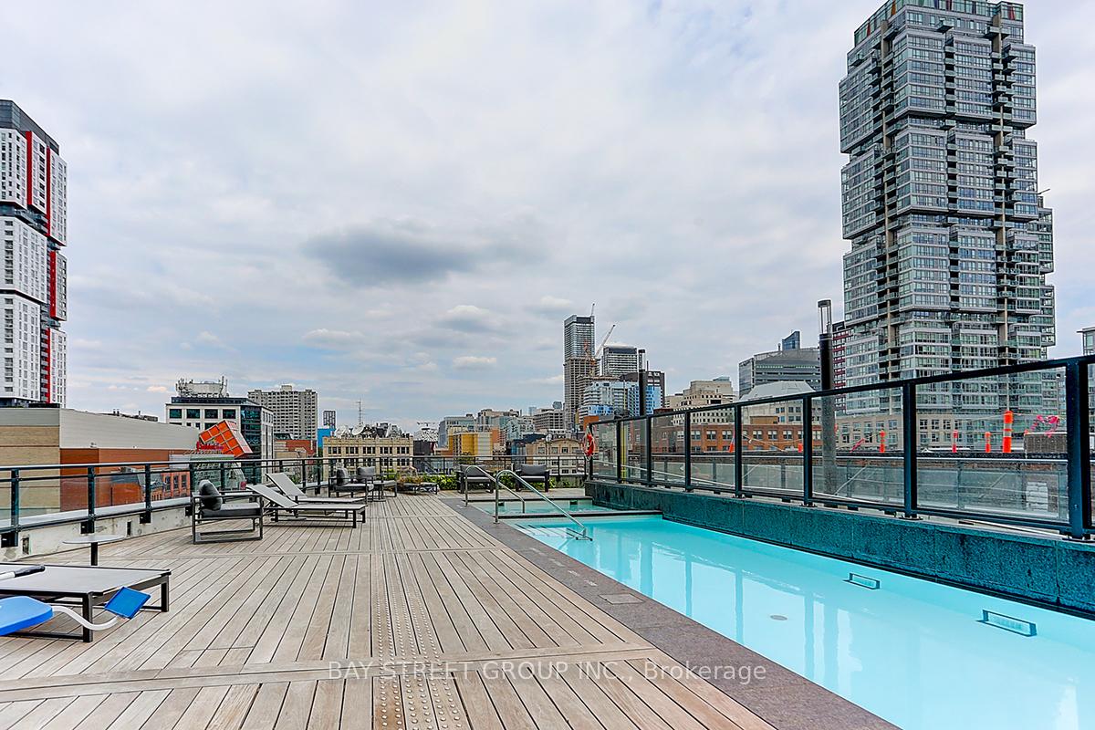 2 Bedrooms Condo at 99 John, Toronto For sale