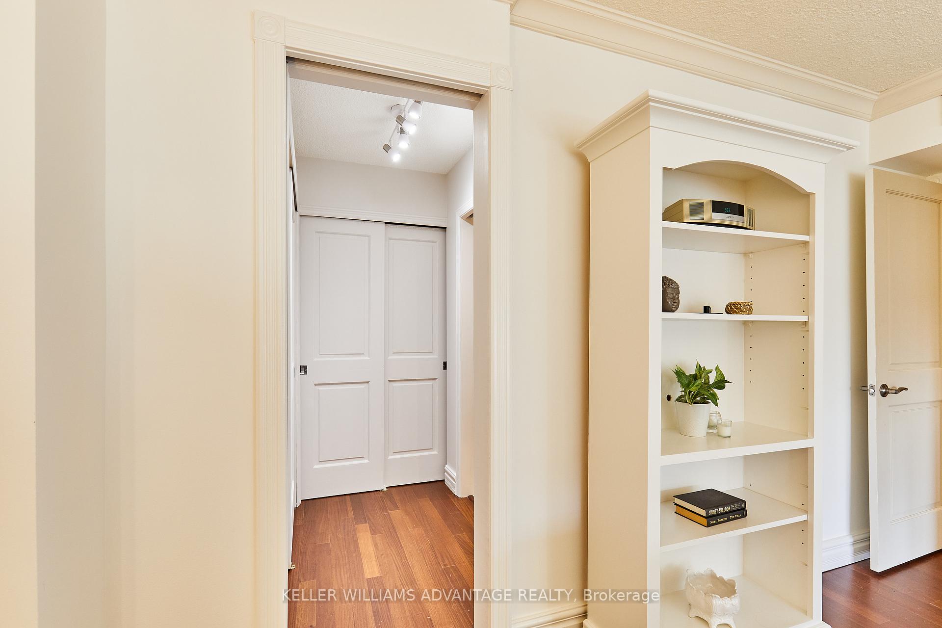 2 Bedrooms Condo at 2045 Lake Shore, Toronto For sale