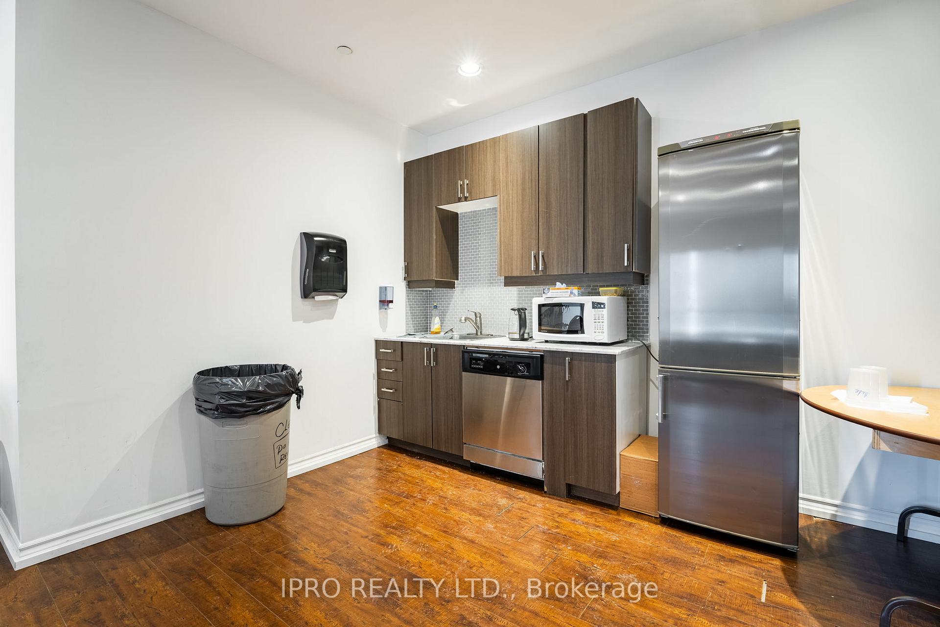 1 Bedroom Condo at 1328 Birchmount,  Toronto For sale
