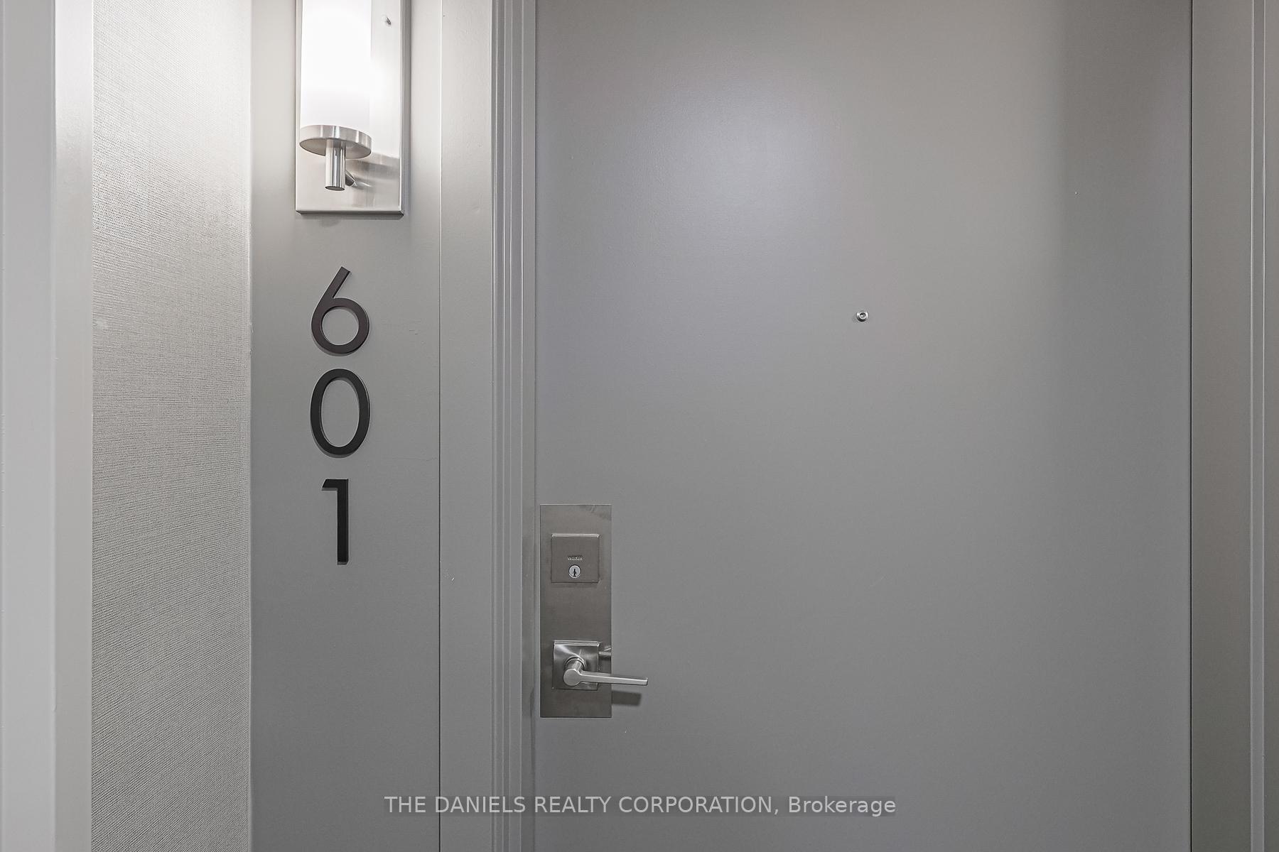 2 Bedrooms Condo at 135 Canon Jackson,  Toronto For sale