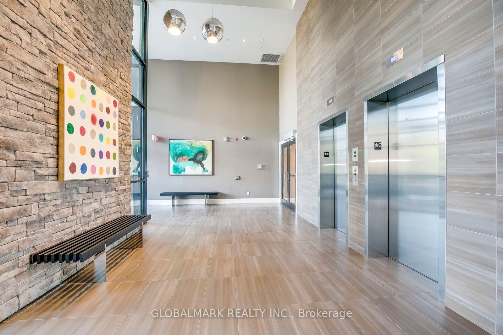 2 Bedrooms Condo at 128 Garden, Oakville For sale