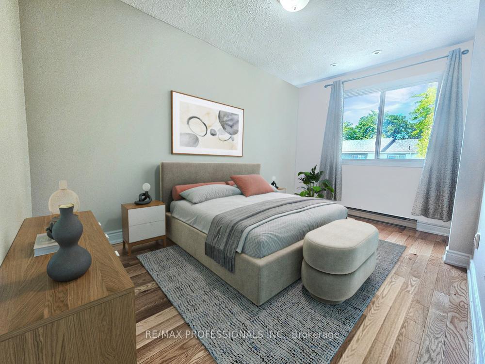 4 Bedrooms Condo at 2651 Aquitaine, Mississauga For sale