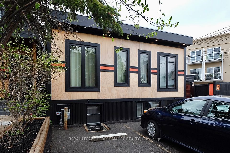 10 Sherbrooke
