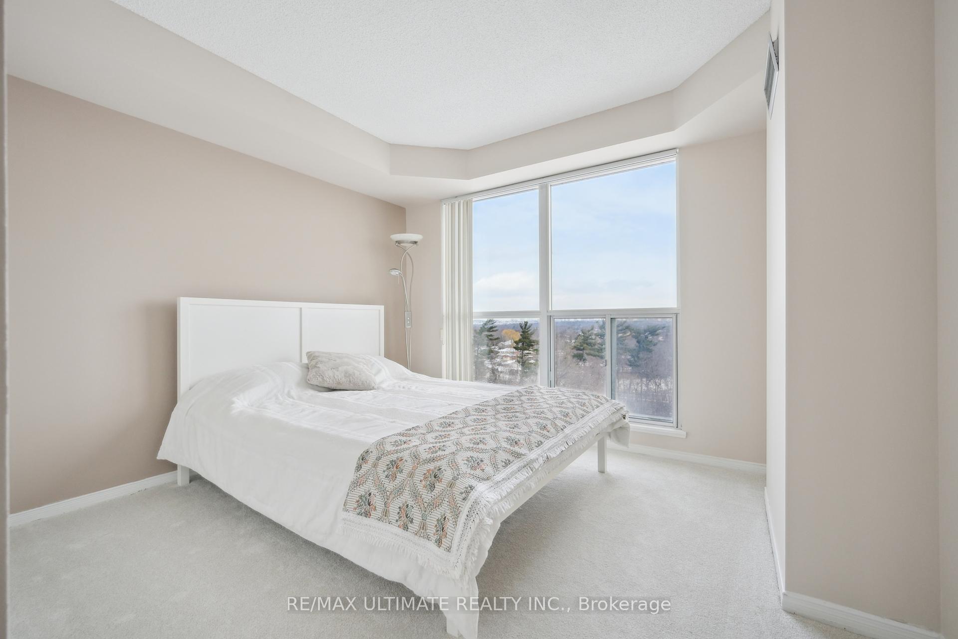 2 Bedrooms Condo at 2177 Burnhamthorpe, Mississauga For sale