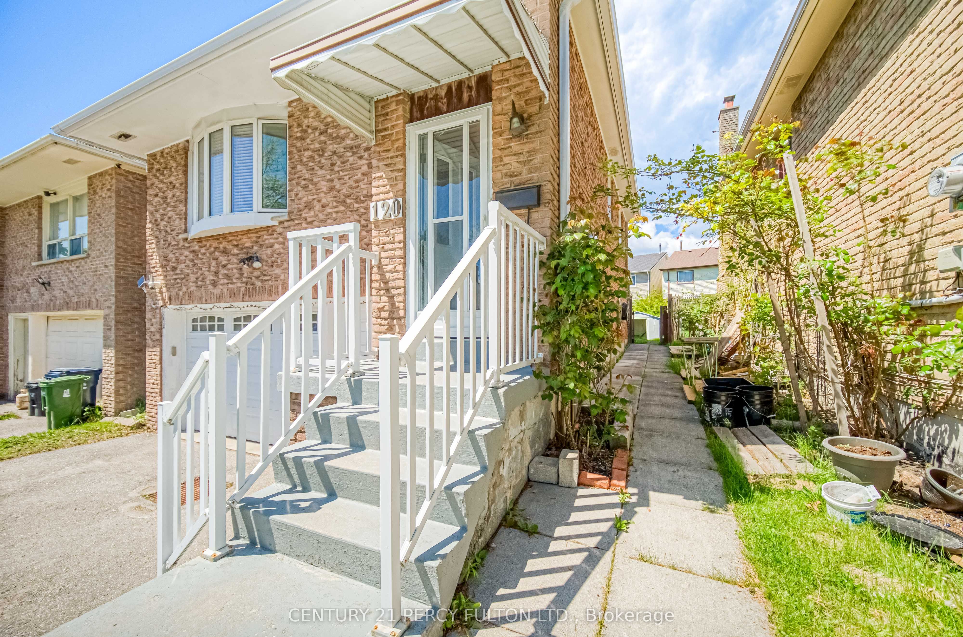 120 Granada Crescent