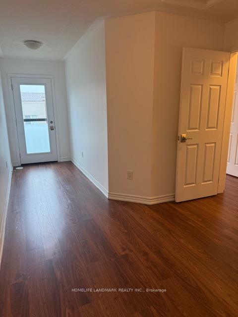 3 Bedrooms Condo at 15 Heron Park, Toronto For sale