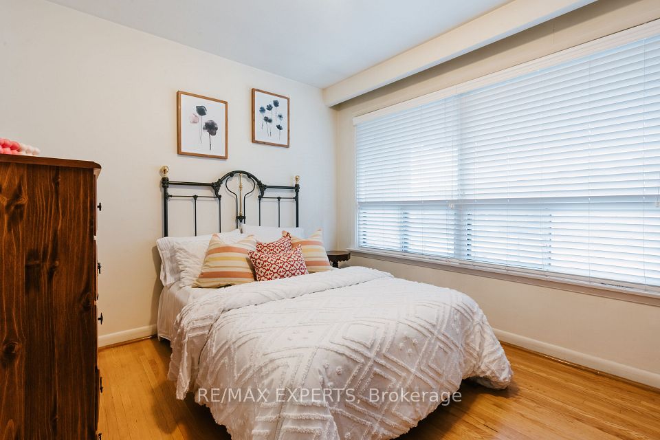 1 Creston Road