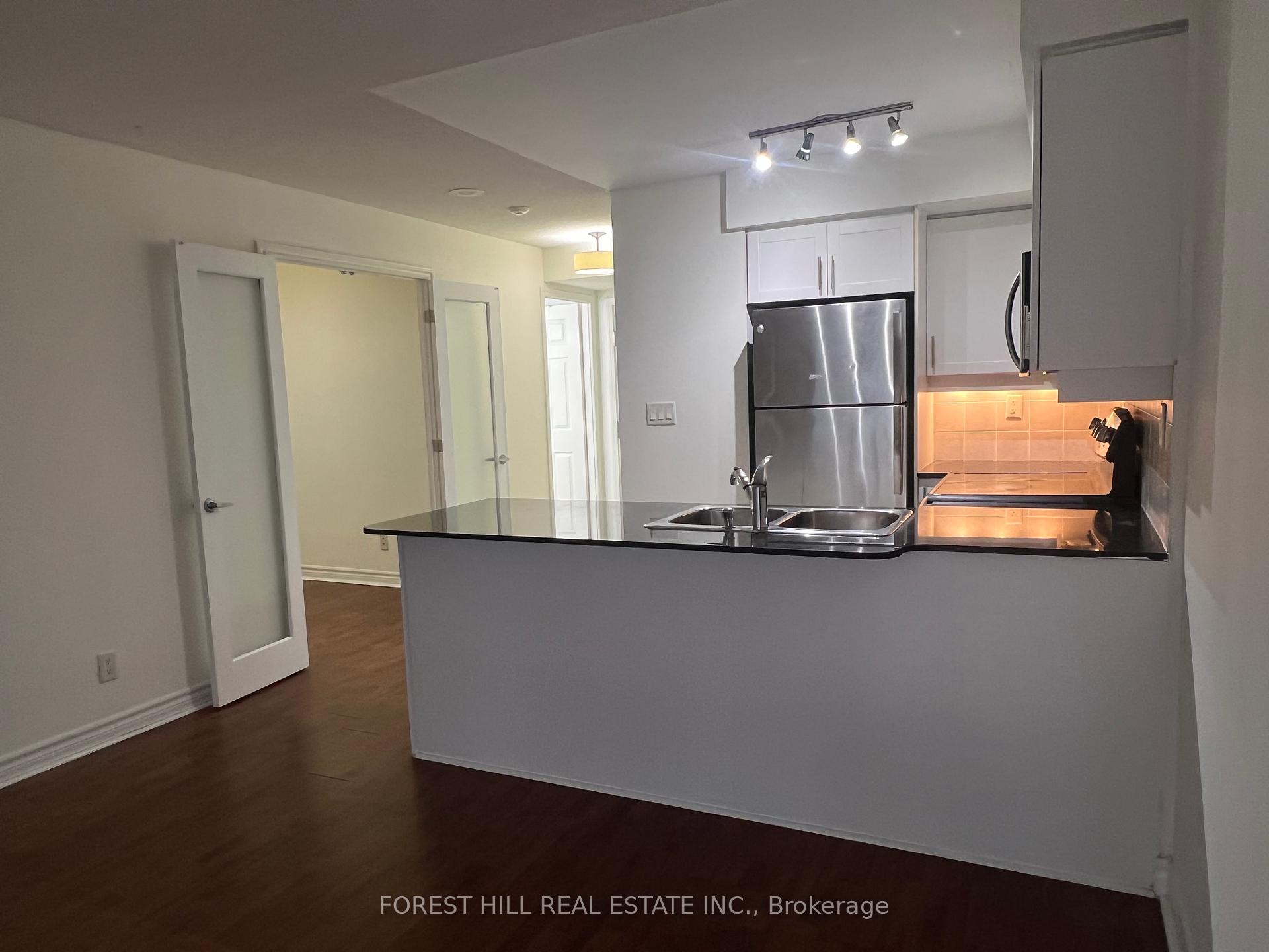 2 Bedrooms Condo at 19 Barberry, Toronto For sale