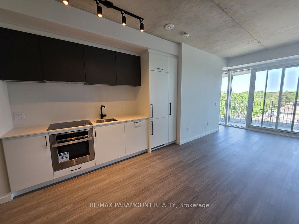 #617 - 689 The Queensway Drive, Toronto, ON M8Y 1L1