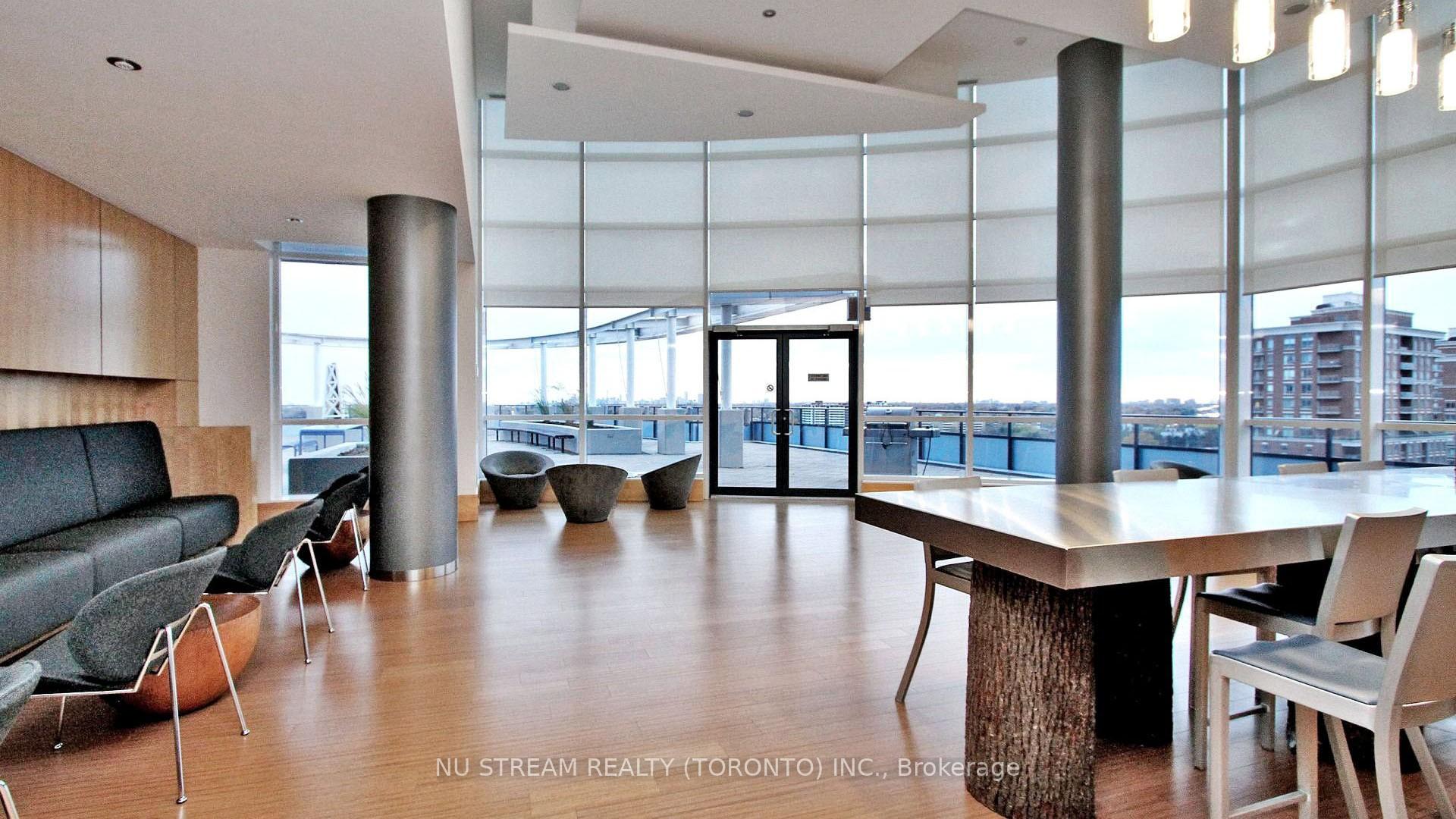 2 Bedrooms Condo at 2885 Bayview, Toronto For sale