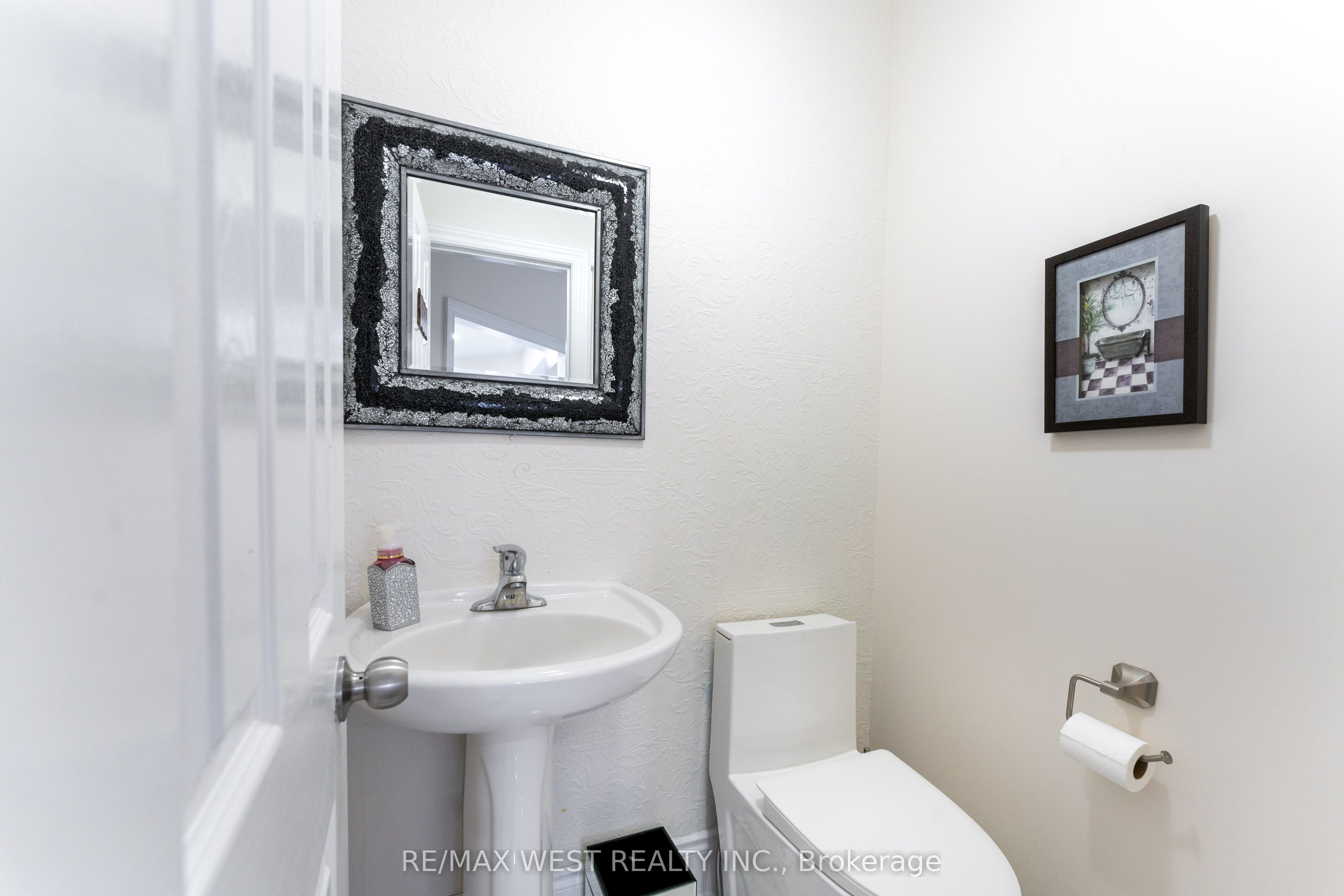 14 Jessica Drive