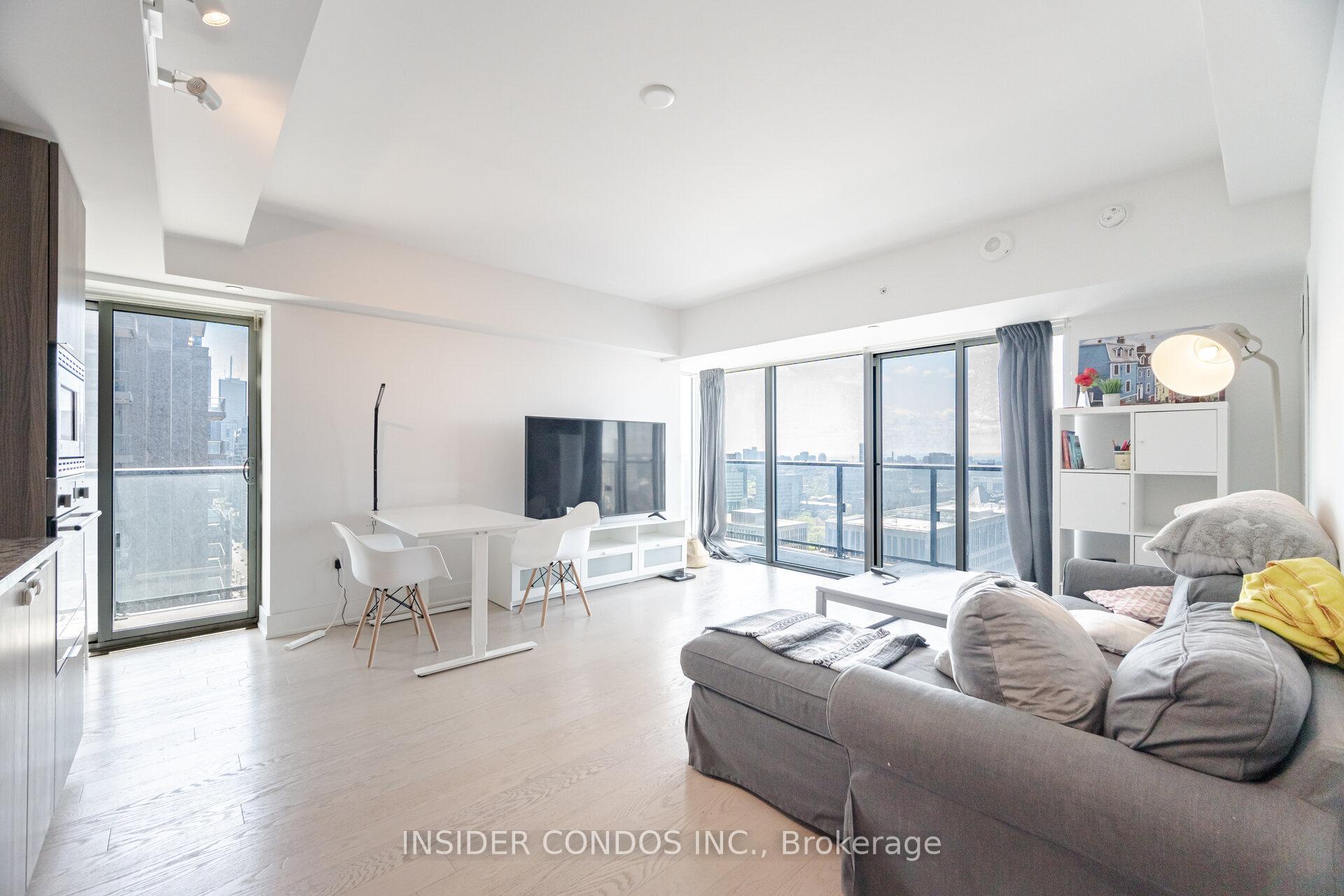 2 Bedrooms Condo at 955 Bay, Toronto For sale