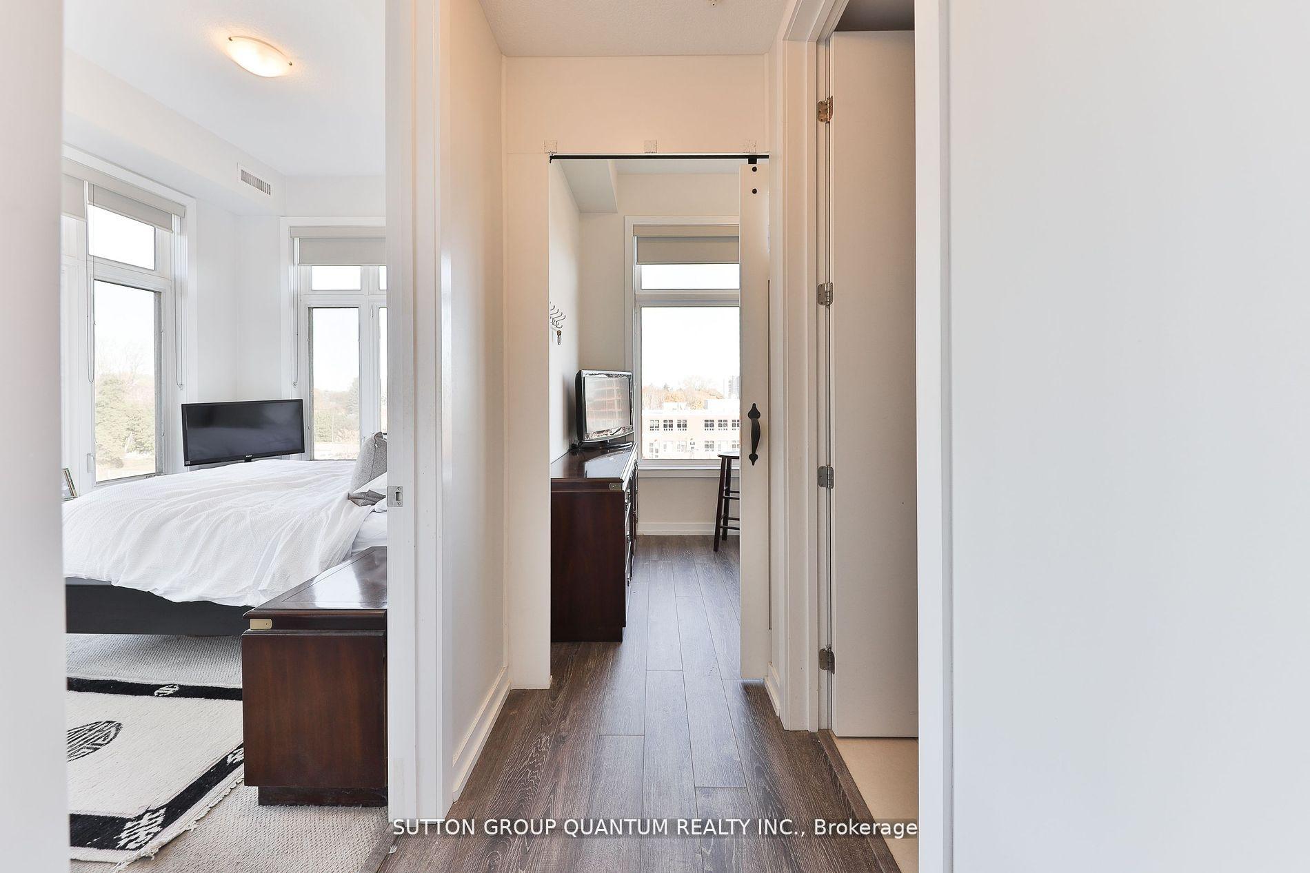 2 Bedrooms Condo at 457 Plains, Burlington For sale