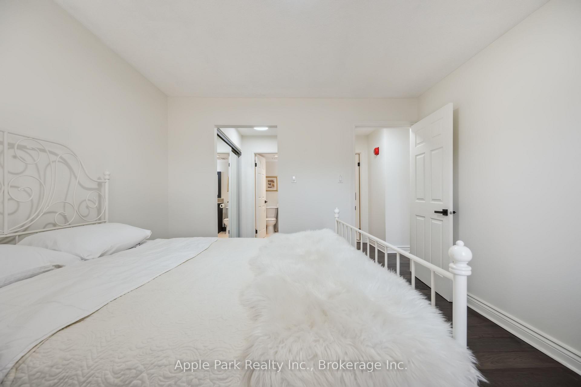 2 Bedrooms Condo at 1450 Glen Abbey,  Oakville For sale