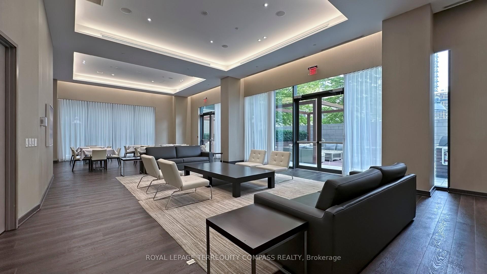 2 Bedrooms Condo at 70 Roehampton,  Toronto For sale