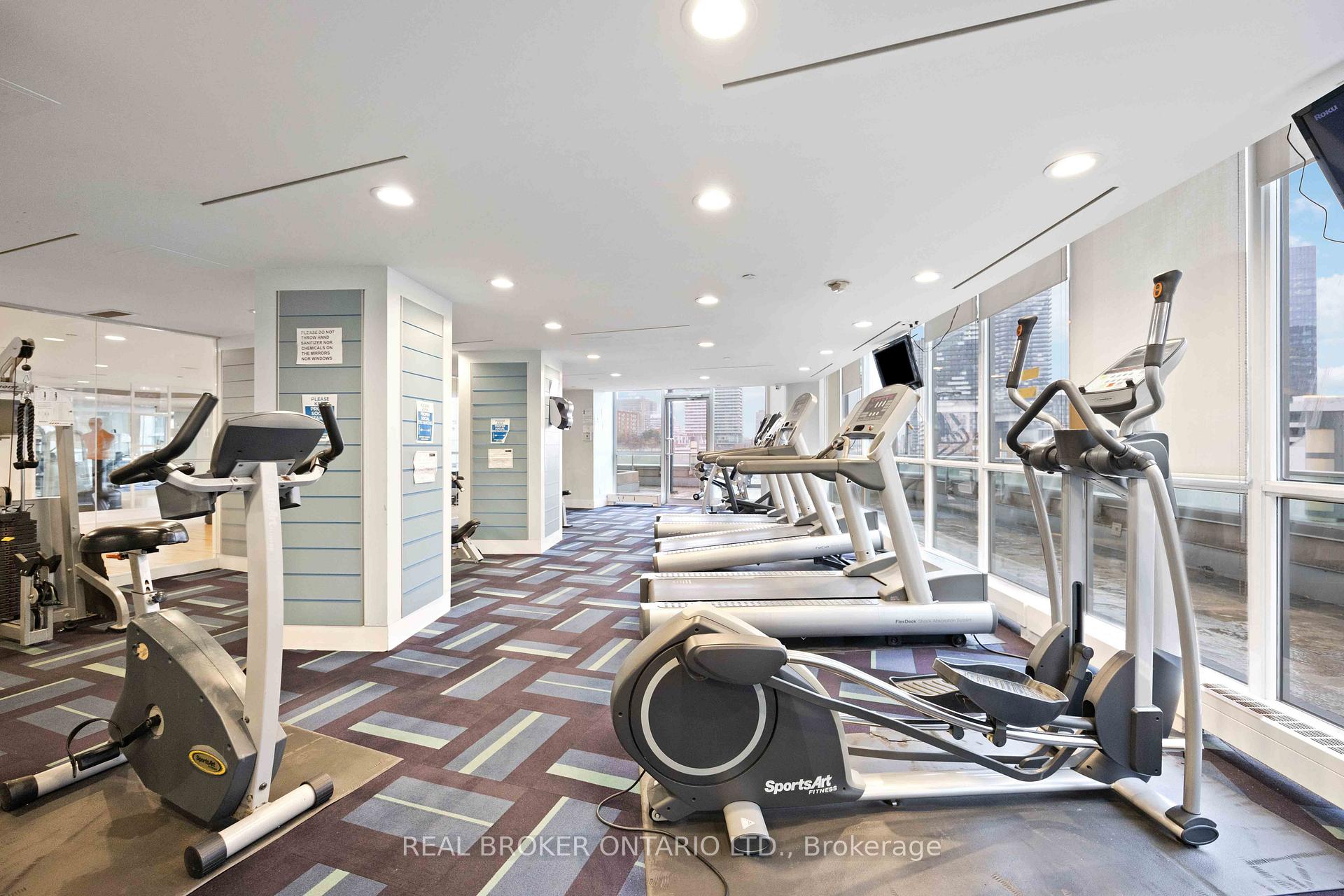 2 Bedrooms Condo at 18 Yonge,  Toronto For sale
