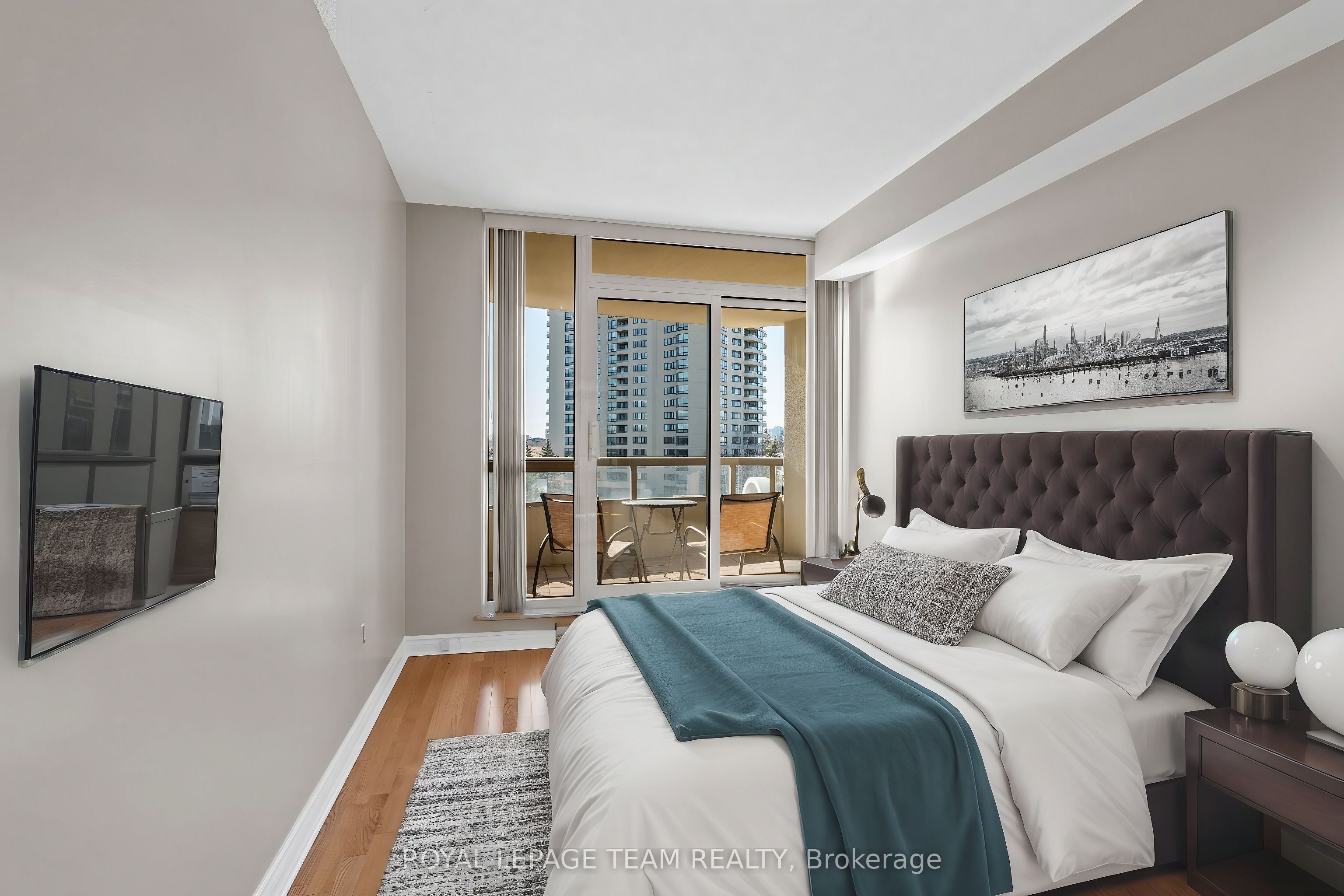 1480 Riverside Drive, #407