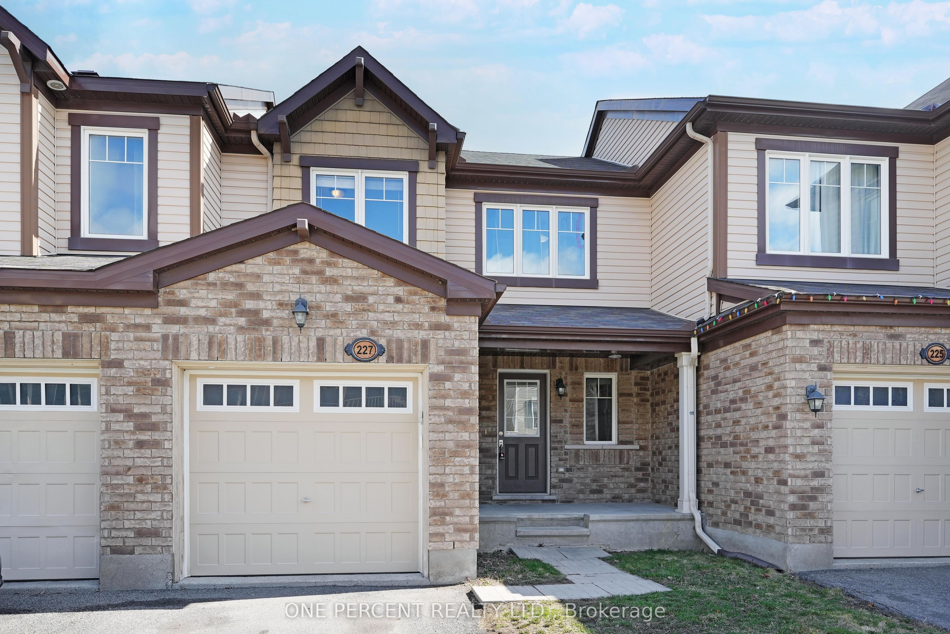 227 Cayman Road, StittsvilleMunsterRichmond, ON K2S 0N8