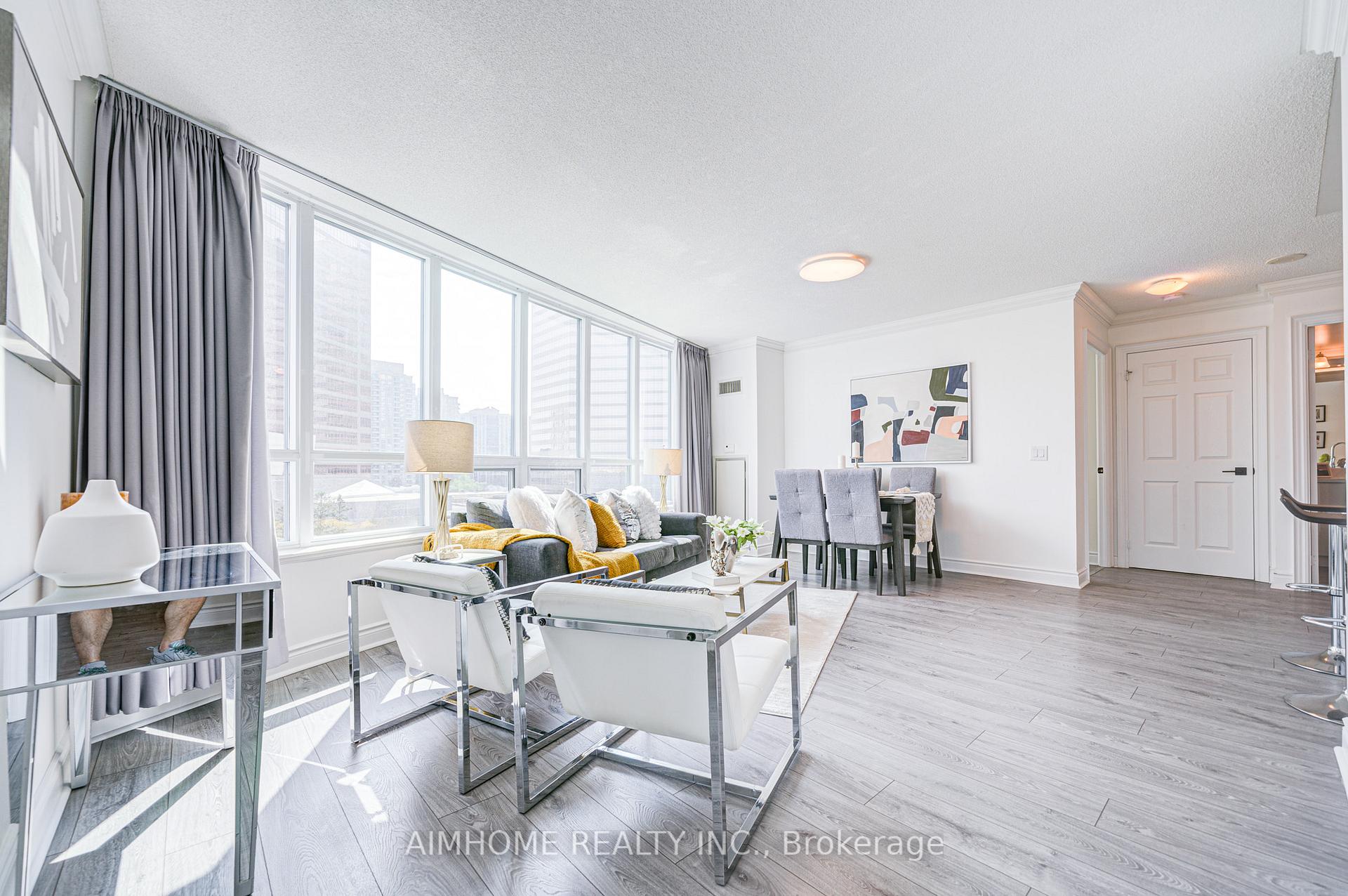 2 Bedrooms Condo at 25 Greenview, Toronto For sale