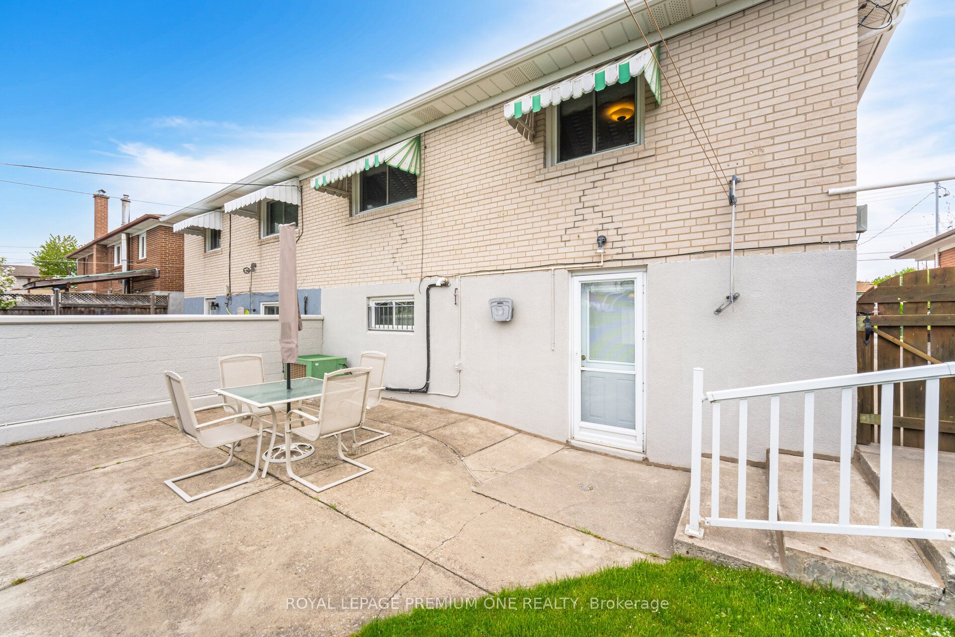128 Hullmar Drive