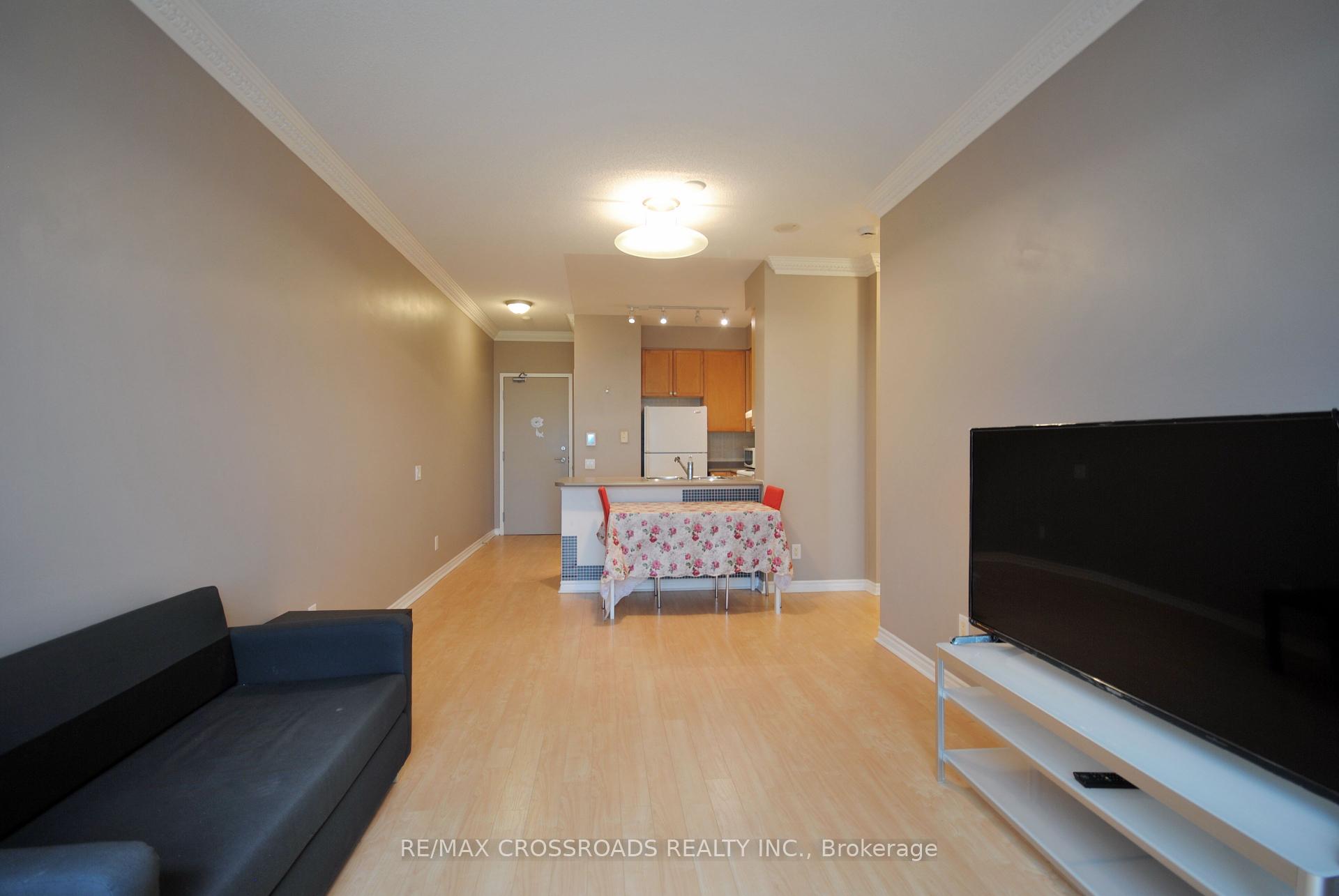 1 Bedroom Condo at 8 Mondeo, Toronto For sale