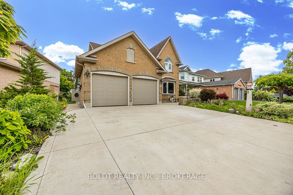 22 Westland Street, St. Catharines, ON L2S 3T1