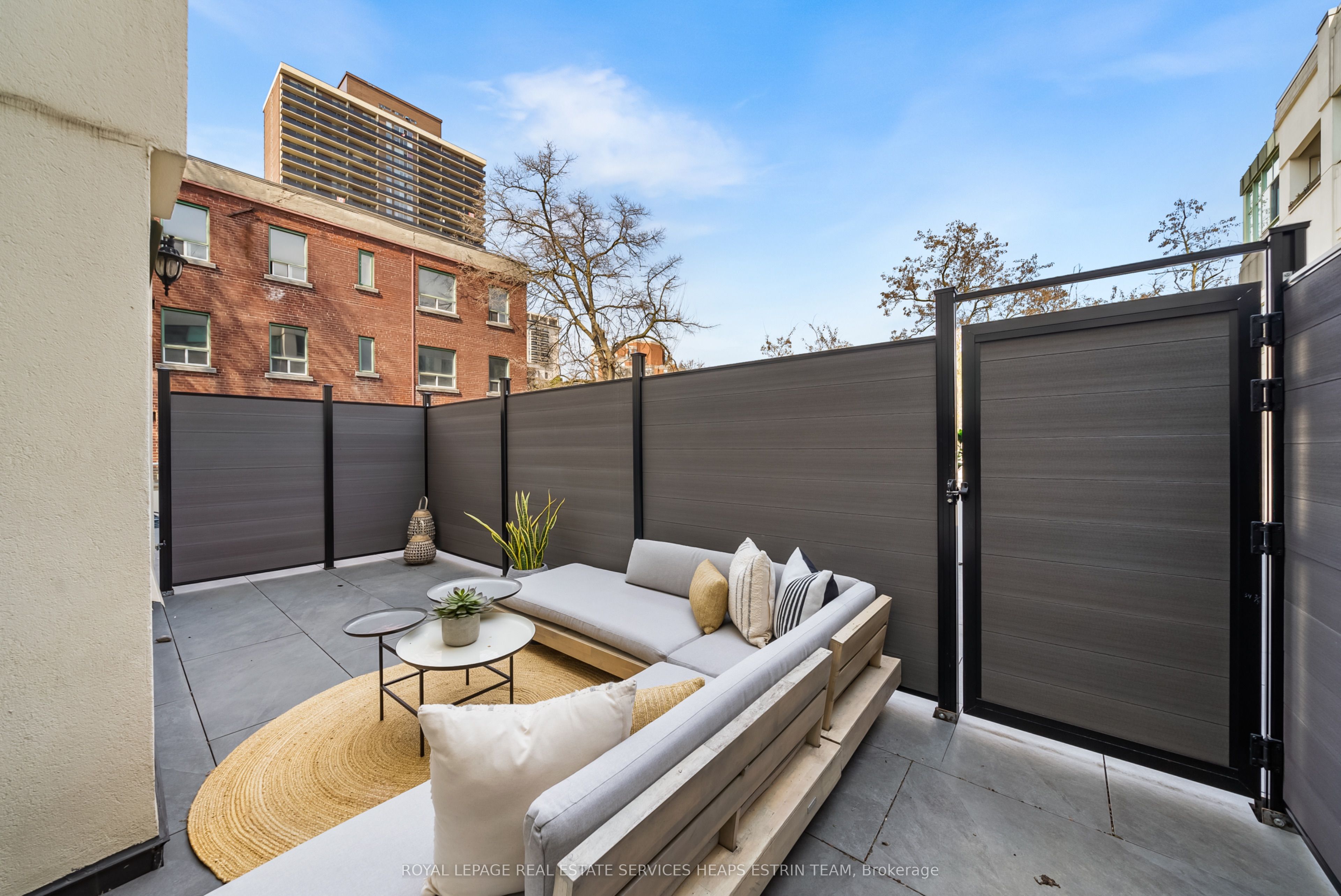 1231 Yonge Street, #214