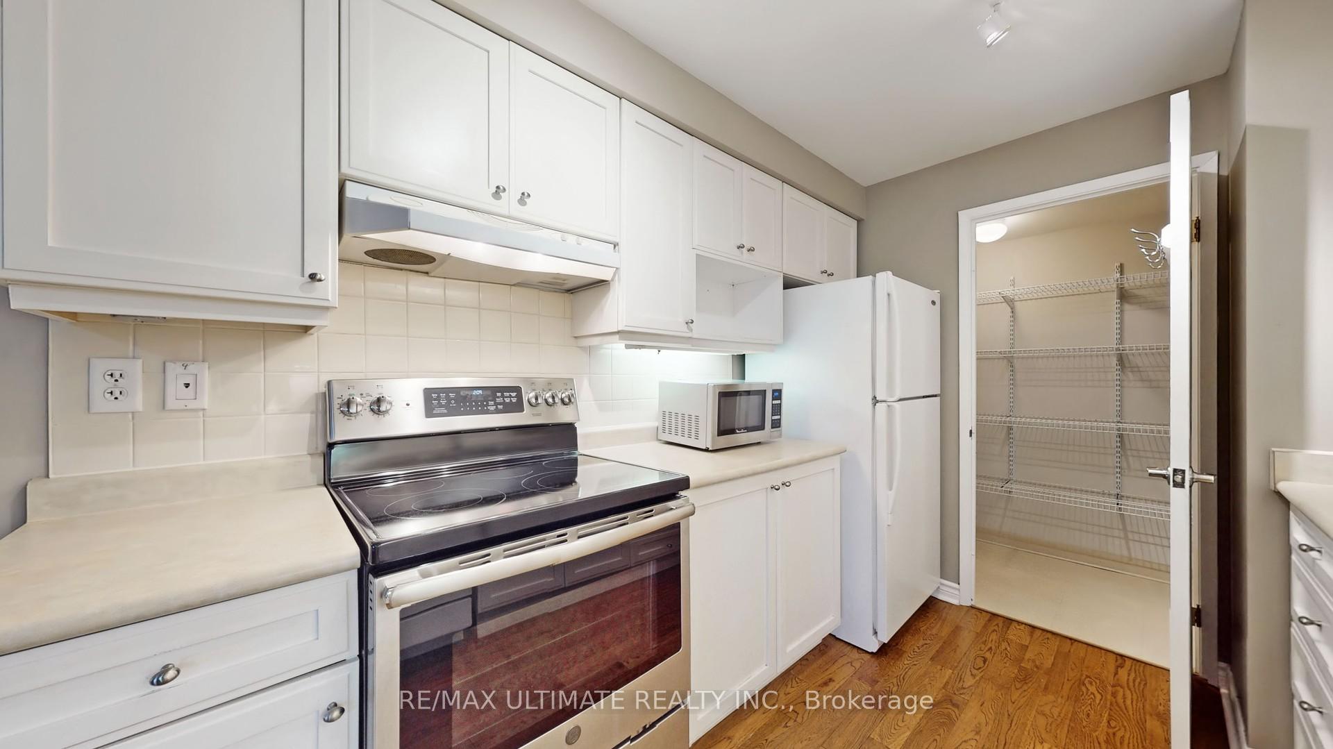 2 Bedrooms Condo at 645 Millwood, Toronto For sale