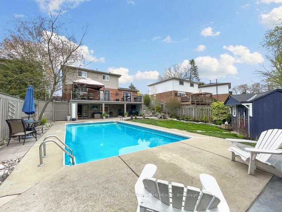 406 Lupin Drive, Whitby, ON L1N 1Y1