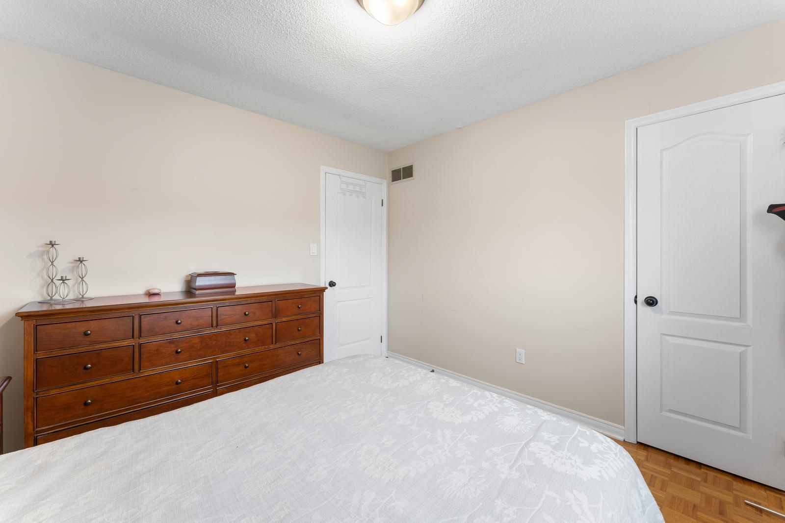 130 Pentland Crescent