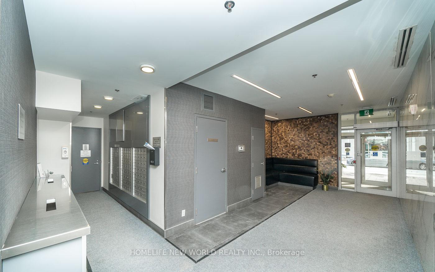 3 Bedrooms Condo at 38 Niagara,  Toronto For sale