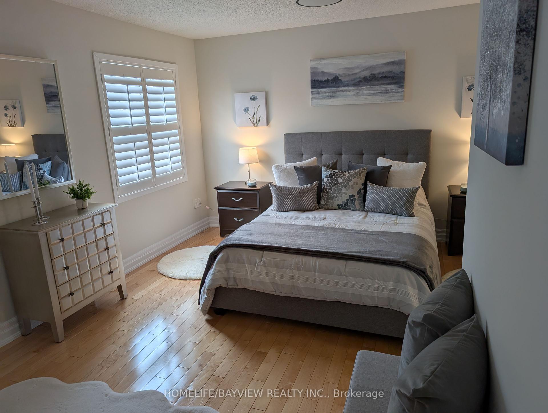 3 Bedrooms Condo at 18 Oaken Gate,  Toronto For sale