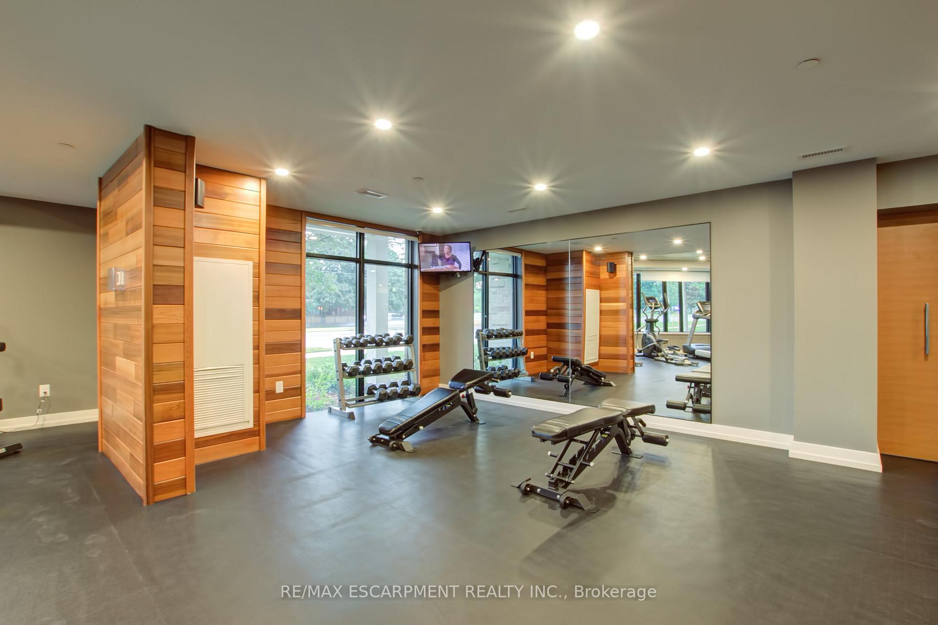 1 Bedroom Condo at 320 Plains, Burlington For sale