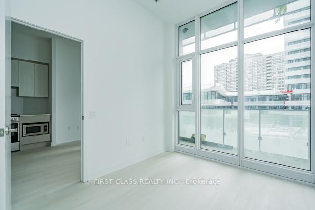 2 Bedrooms Condo at 3900 Confederation, Mississauga For sale