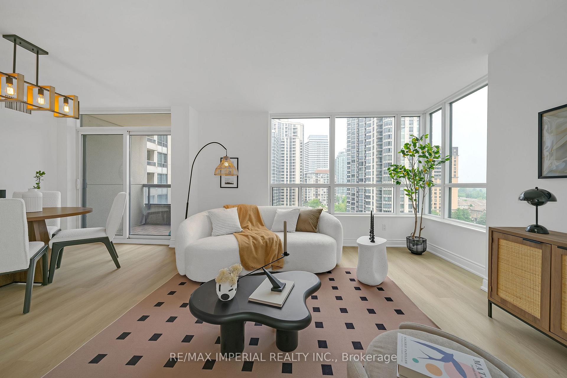 2 Bedrooms Condo at 5 northtown, Toronto For sale