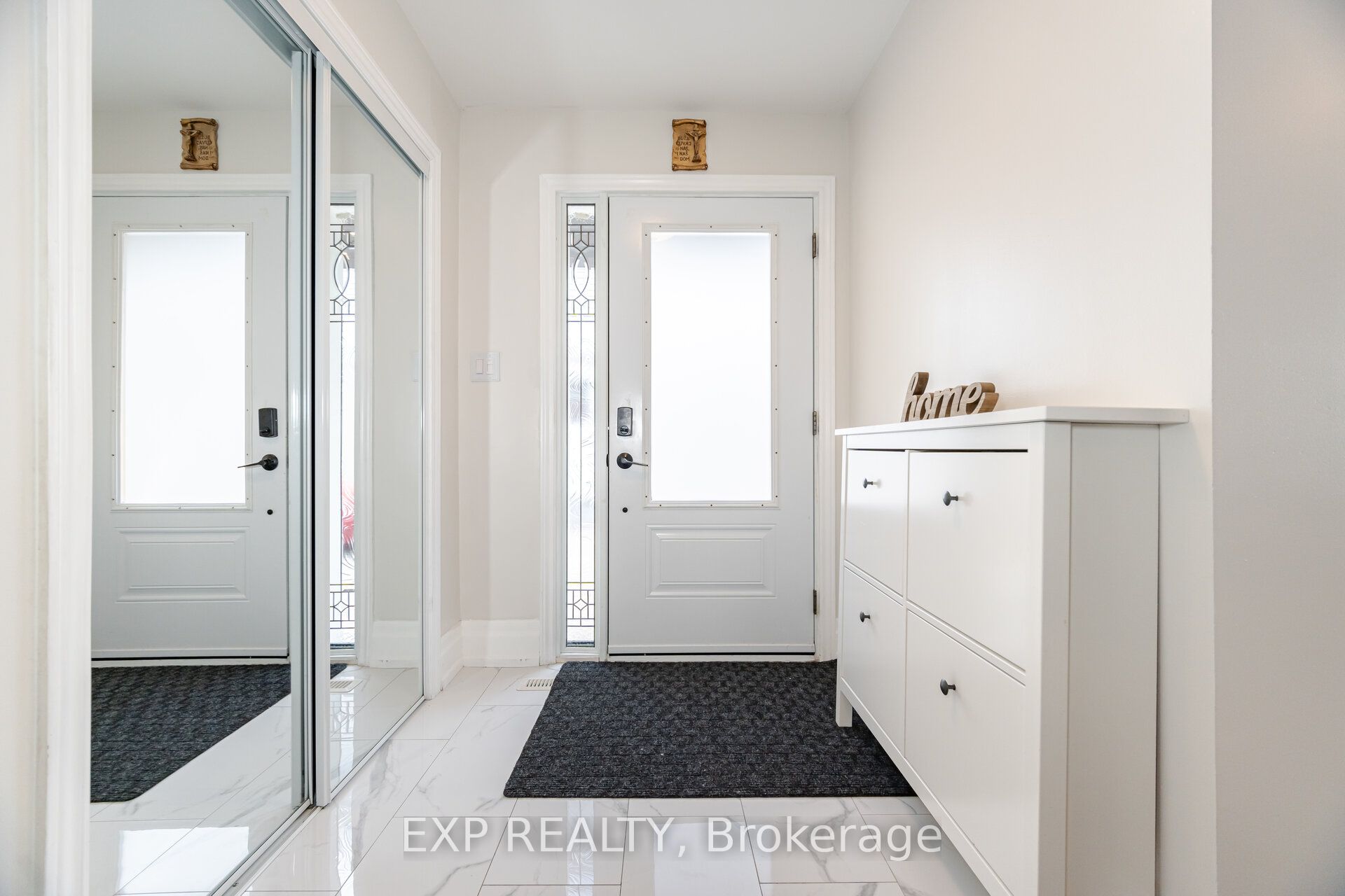 384 Daralea Heights