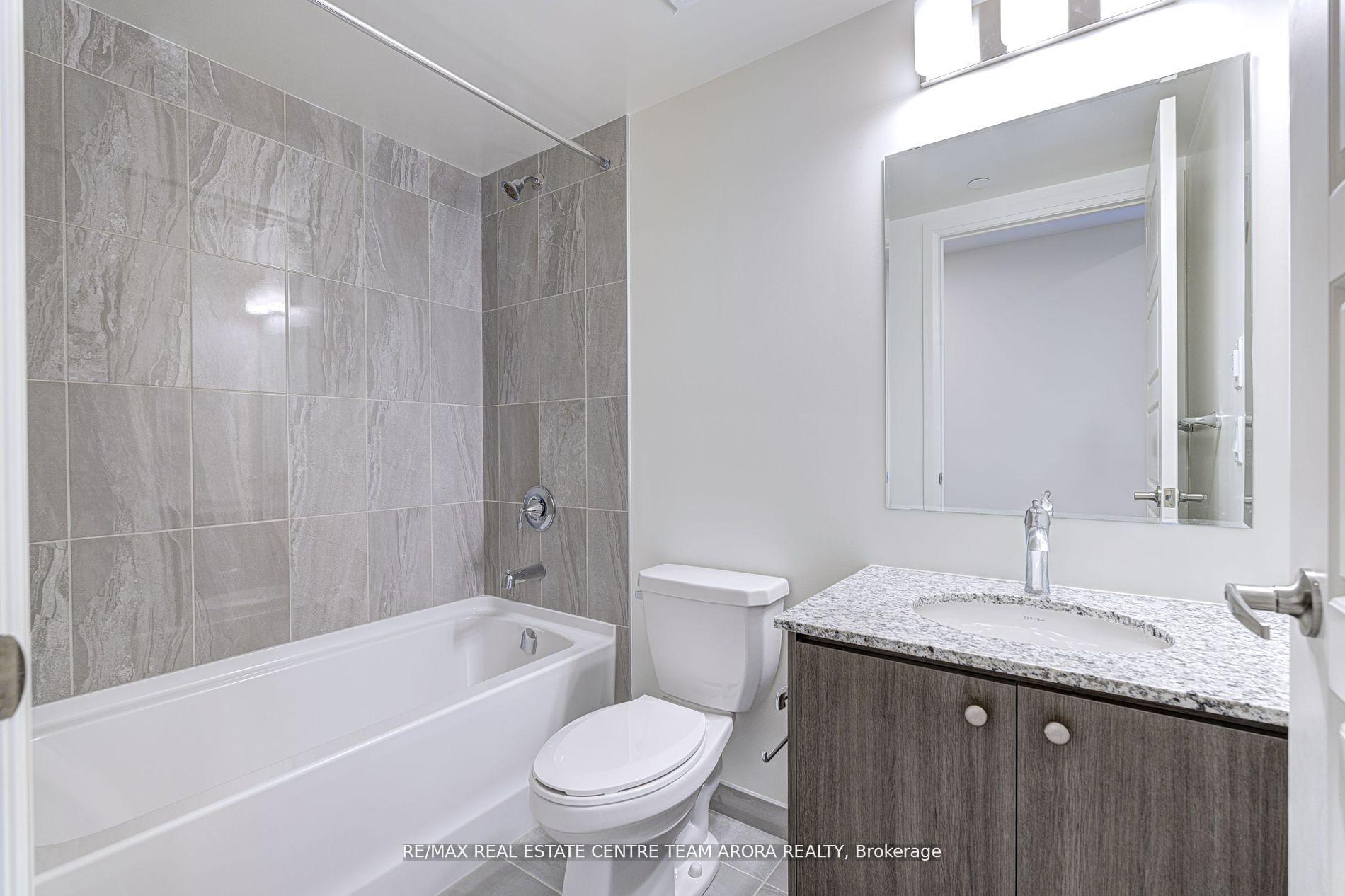 2 Bedrooms Condo at 1415 Dundas, Oakville For sale