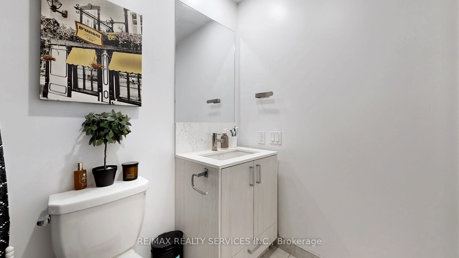 2 Bedrooms Condo at 1787 St. Clair,  Toronto For sale