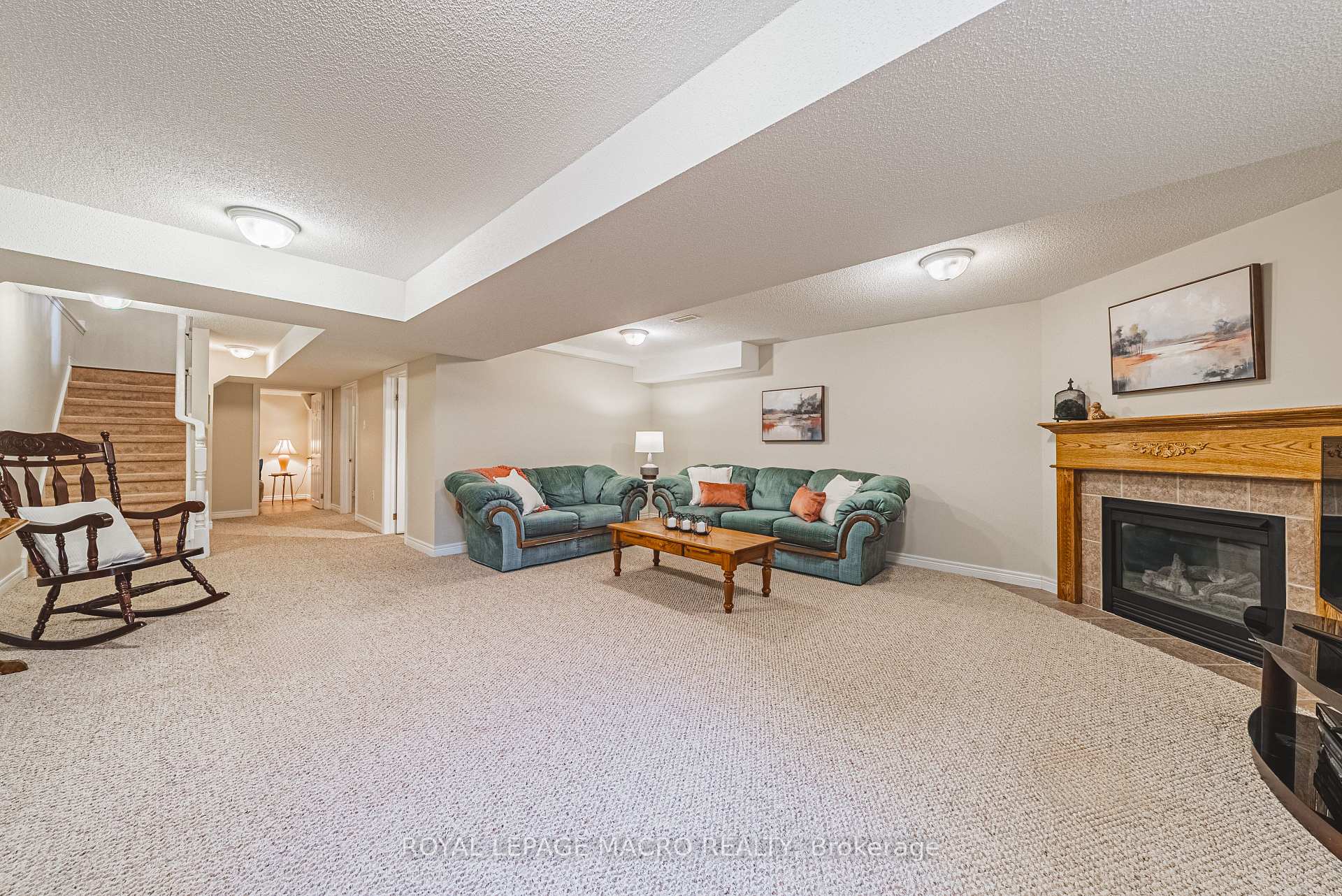 1 Bedroom Condo at 34 Southbrook, Hamilton For sale