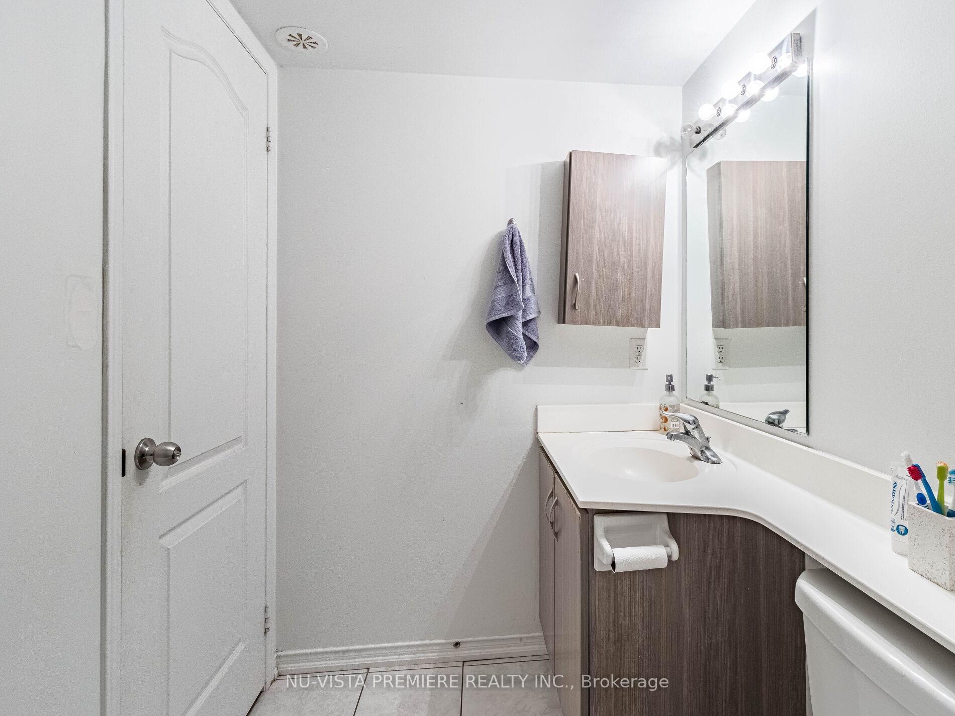 2 Bedrooms Condo at 2488 Post, Oakville For sale
