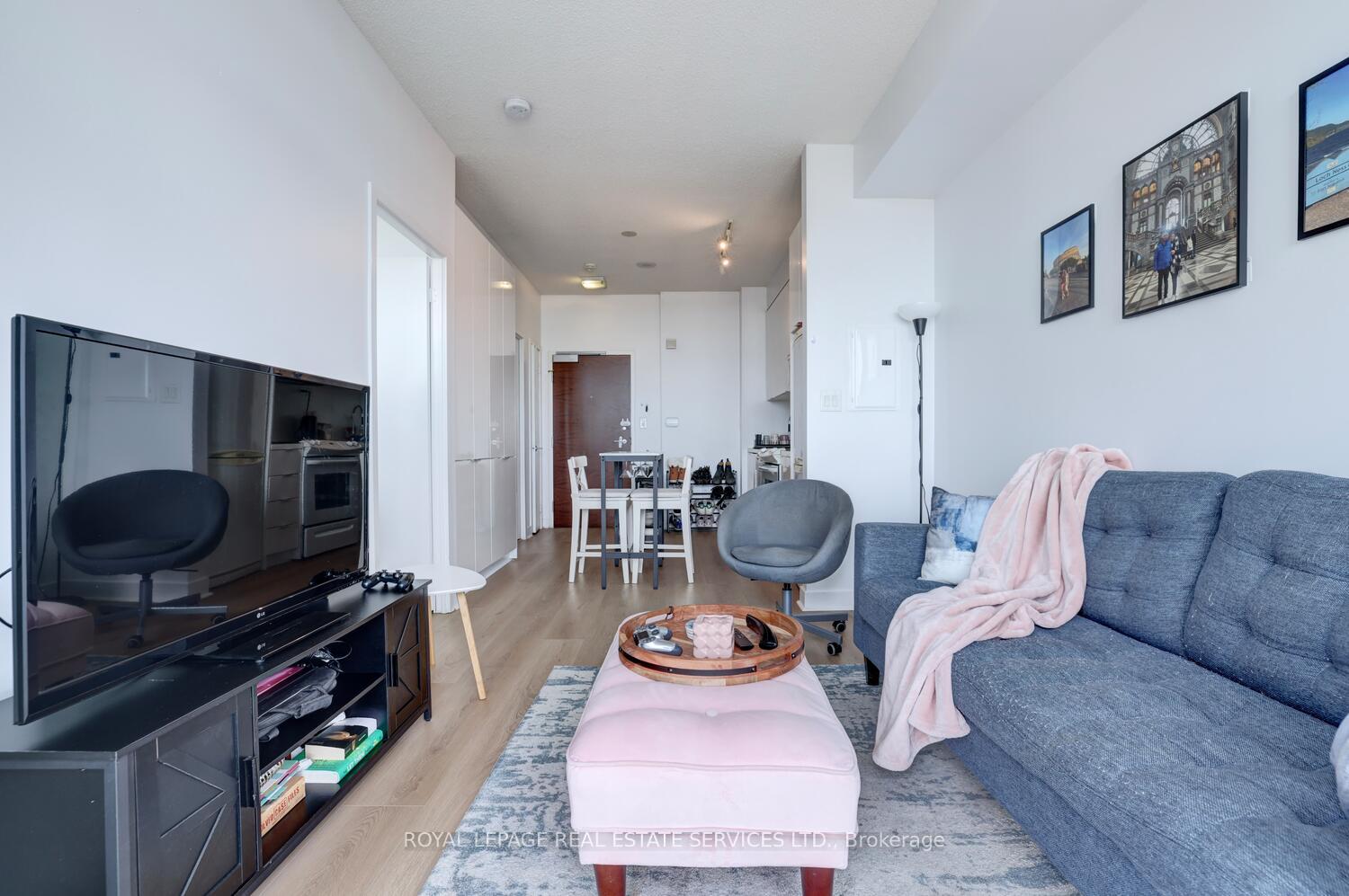 1 Bedroom Condo at 15 Iceboat,  Toronto For sale